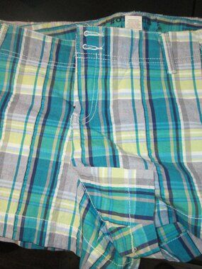 Like New Ladies Sonoma dress turquoise plaid shorts sz 16